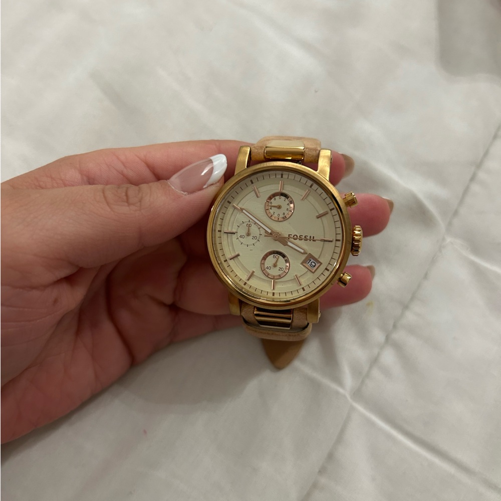 Fossil women’s tan Watch